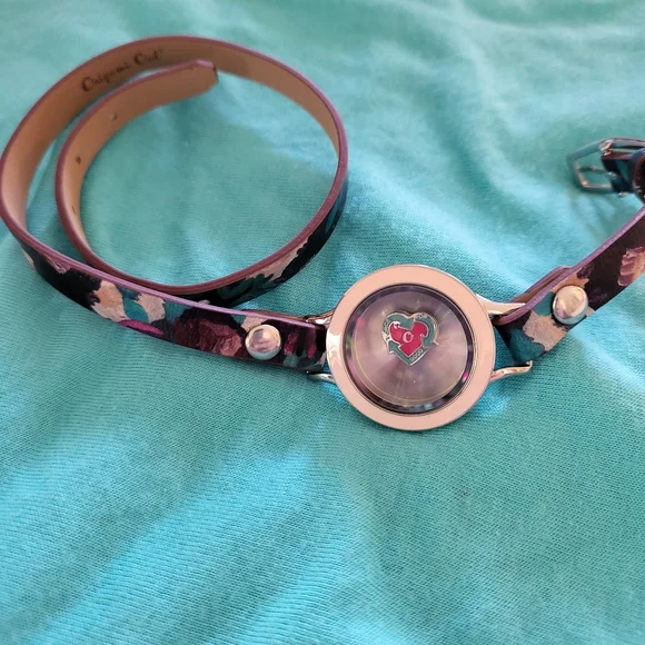 Force for good twist locket with dark floral double wrap - Picture 1 of 1